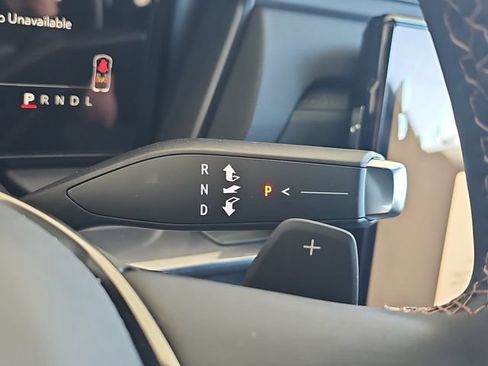 New 2026 GMC Terrain AT4 w/ Technology Package II AWD/4WD image 15