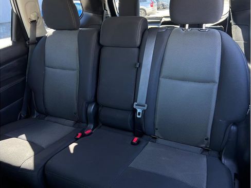 Used 2019 Nissan Pathfinder SV w/ SV Tech Package AWD/4WD image 7