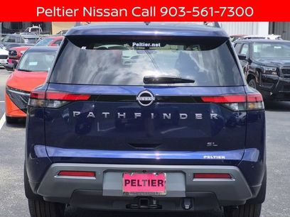 New 2026 Nissan Pathfinder SL w/ SL Premium Package