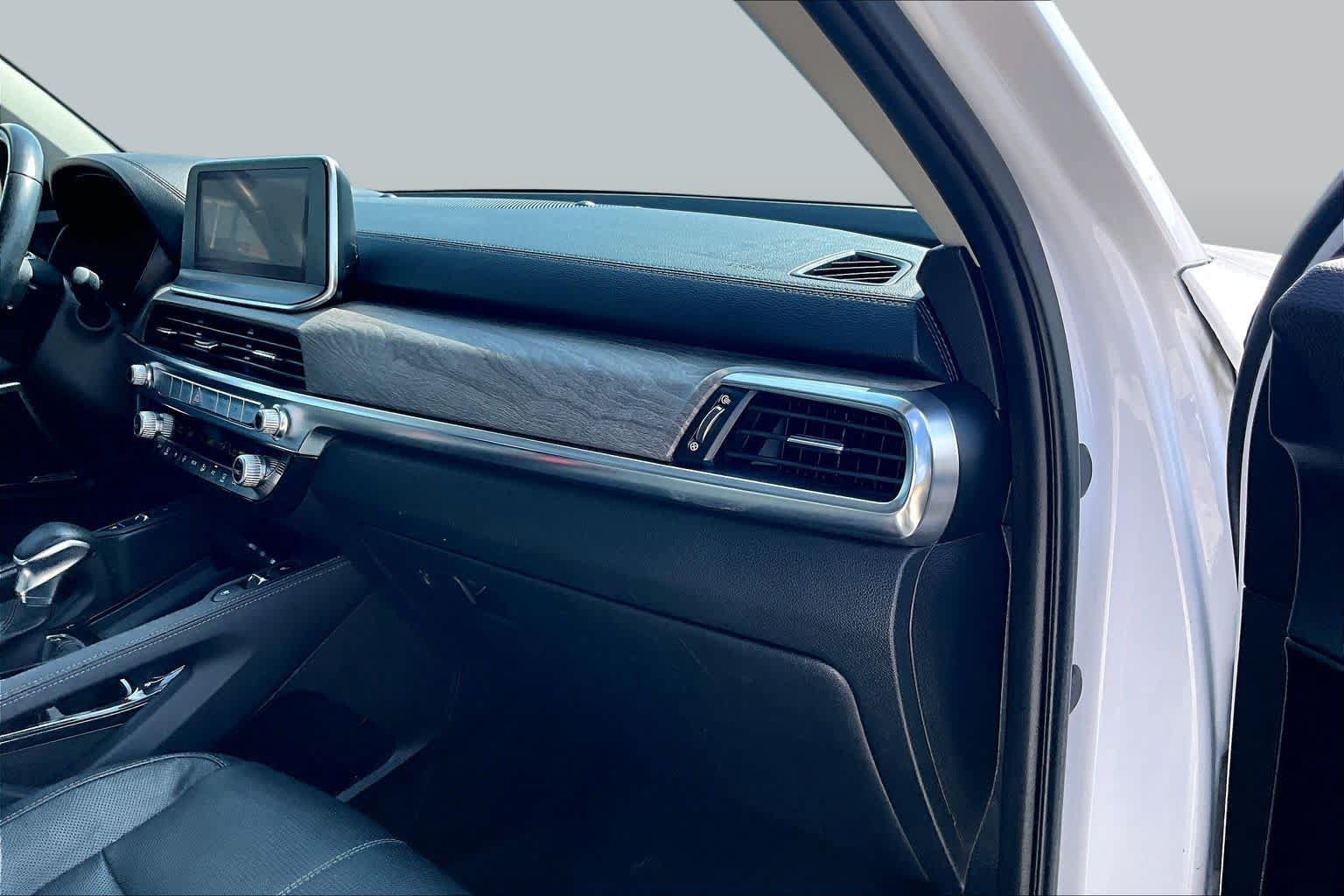 Used 2022 Kia Telluride SX w/ Towing Package FWD image 17