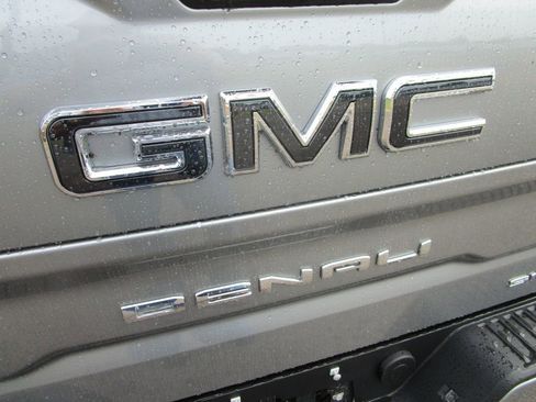 New 2025 GMC Sierra 1500 Denali Ultimate image 10