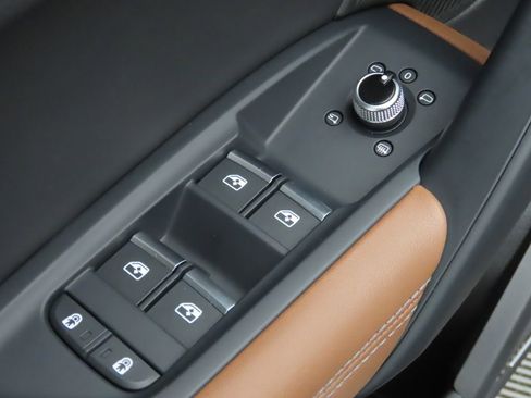 Used 2023 Audi Q5 2.0T Premium Plus w/ Premium Plus Package image 24