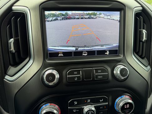 Used 2022 GMC Sierra 1500 Denali w/ Denali Premium Package AWD/4WD image 4