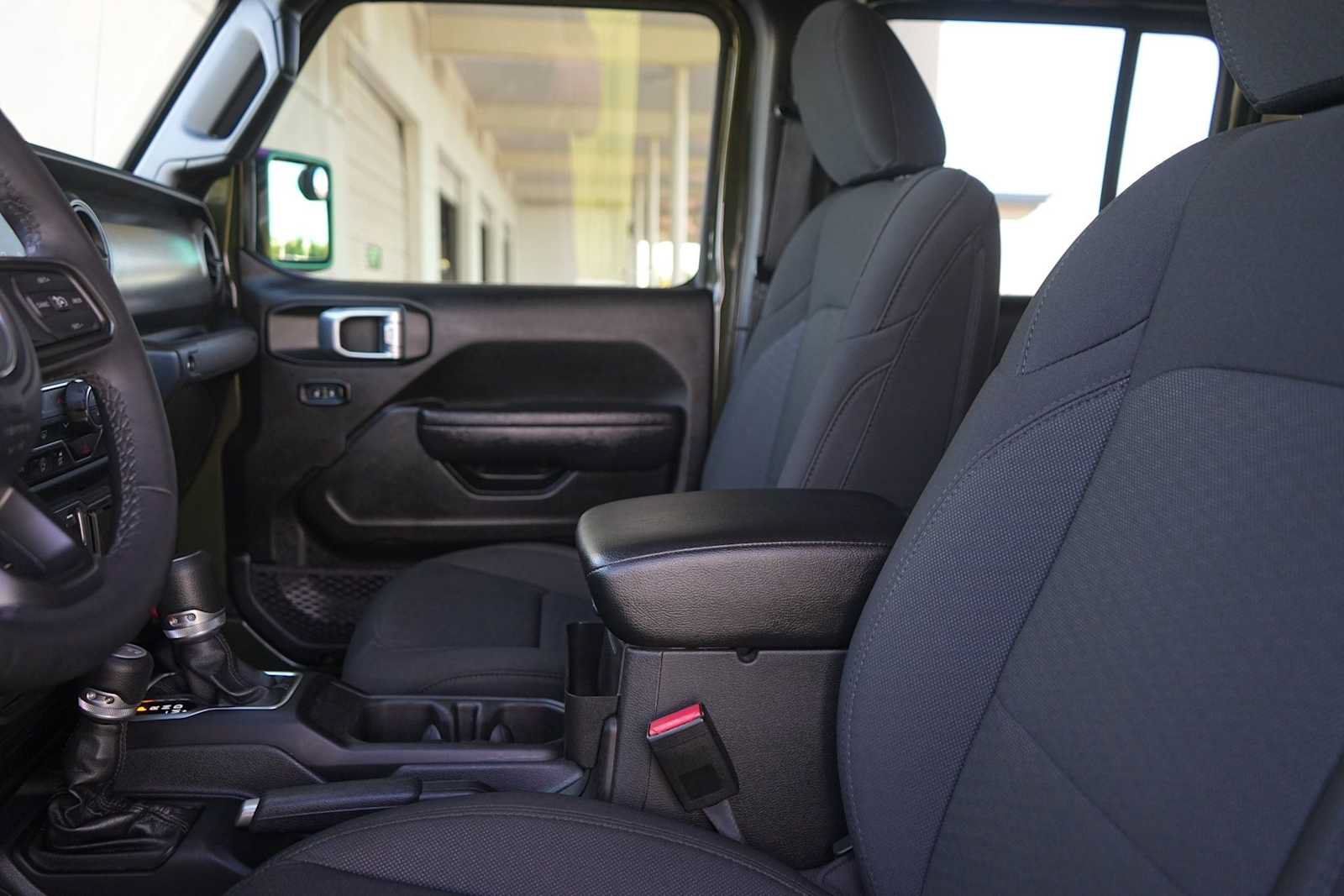 Used 2023 Jeep Gladiator Sport AWD/4WD image 11