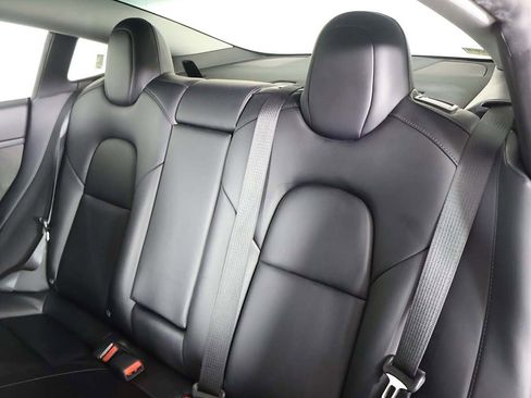 Used 2021 Tesla Model 3 Standard Range Plus image 34