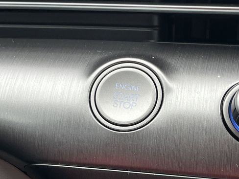 Used 2025 Hyundai Kona SEL image 9