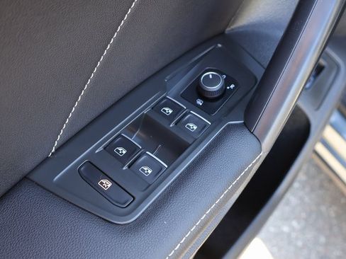 Certified 2024 Volkswagen Tiguan SE R-Line image 11