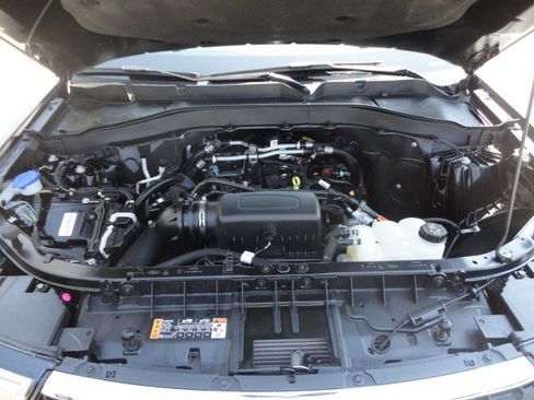 Used 2023 Ford Explorer XLT w/ Equipment Group 202A image 24