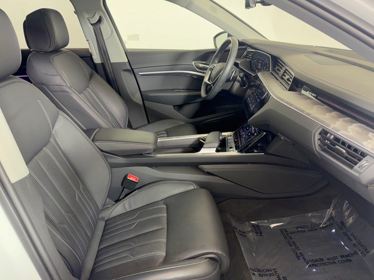 Used 2024 Audi Q8 e-tron Prestige AWD/4WD image 30
