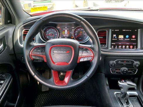 Used 2015 Dodge Charger SXT w/ Driver Confidence Group image 5