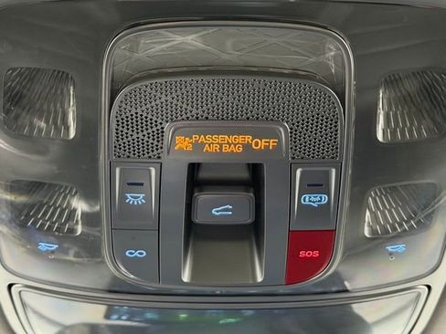 Used 2022 Genesis GV70 2.5T w/ Select Package image 24