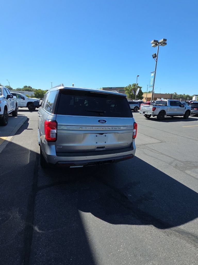 Used 2024 Ford Expedition Max XLT AWD/4WD image 4
