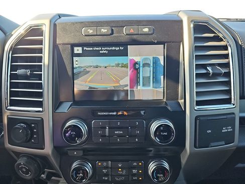 Used 2016 Ford F150 Lariat w/ Equipment Group 502A Luxury AWD/4WD image 23