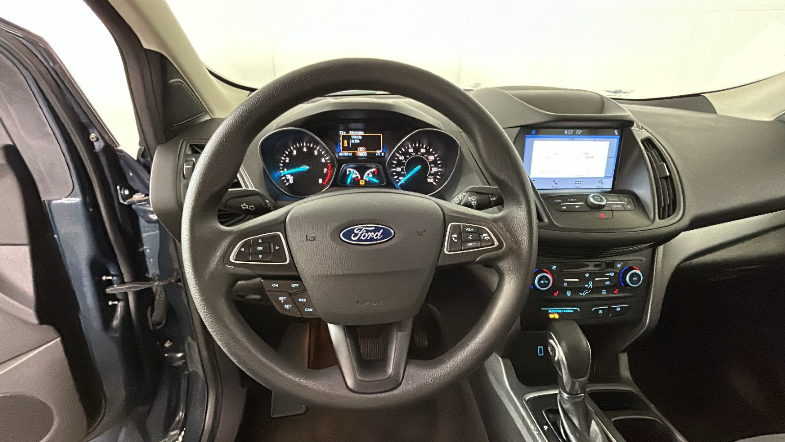 Used 2019 Ford Escape SE FWD image 17