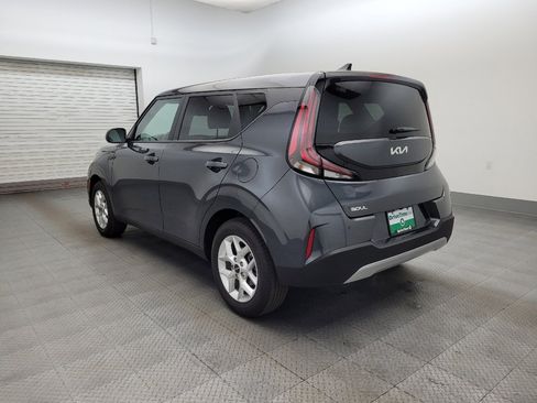Used 2025 Kia Soul LX image 5