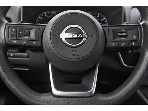 Certified 2023 Nissan Rogue SV FWD image 17