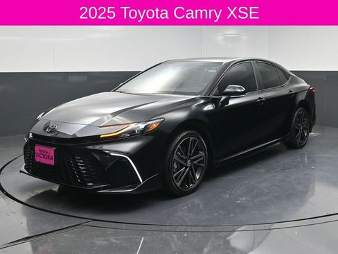 Used 2025 Toyota Camry XSE FWD image 2