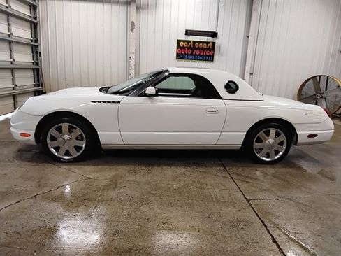 Used 2002 Ford Thunderbird RWD image 5