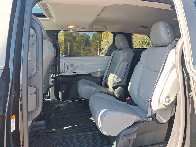 Certified 2025 Toyota Sienna XLE w/ XLE Plus Package AWD/4WD image 20