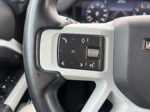 Used 2020 Land Rover Defender 110 SE image 16