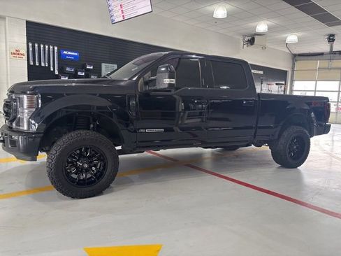 Used 2022 Ford F350 Lariat w/ Lariat Ultimate Package image 2