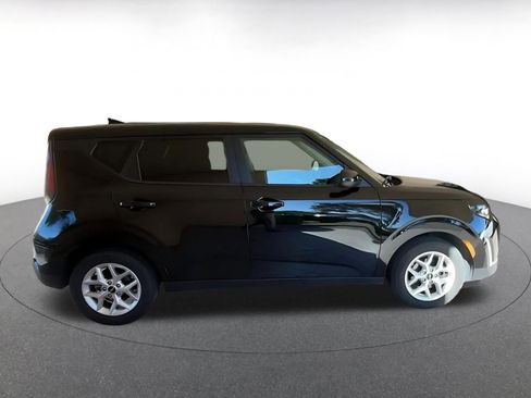 Used 2025 Kia Soul LX w/ LX Technology Package image 15