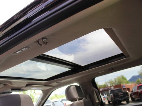 Used 2025 Ford F350 Platinum w/ Platinum Plus Package image 17