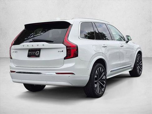 Used 2026 Volvo XC90 B6 Plus w/ Protection Package Premier AWD/4WD image 5