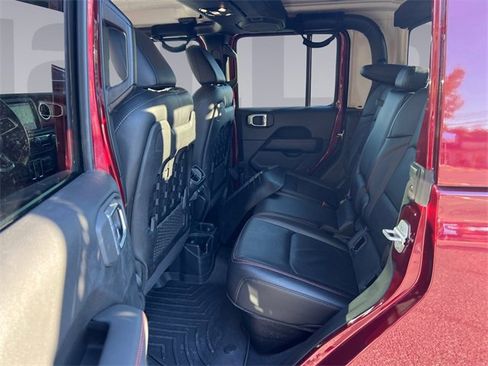 Used 2021 Jeep Gladiator Rubicon image 16