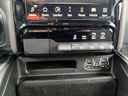 Used 2023 RAM 1500 Big Horn image 33