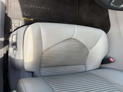 Used 2018 Toyota Camry SE FWD image 9