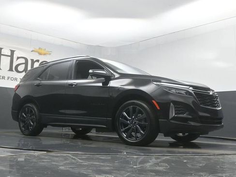 Used 2023 Chevrolet Equinox RS w/ RS Leather Package image 2