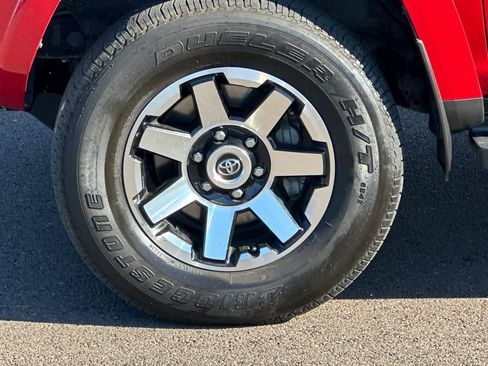 Used 2022 Toyota 4Runner TRD Off-Road image 24