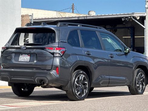 Certified 2025 Subaru Forester Limited image 5