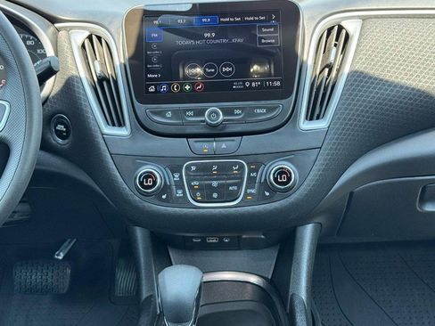 Used 2025 Chevrolet Malibu LT w/ LPO, Floor Liner Package FWD image 13