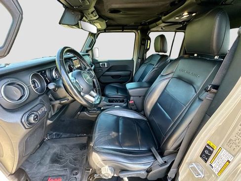 Used 2020 Jeep Gladiator Overland image 21