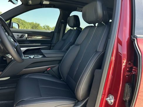 New 2026 Cadillac Vistiq Luxury image 25