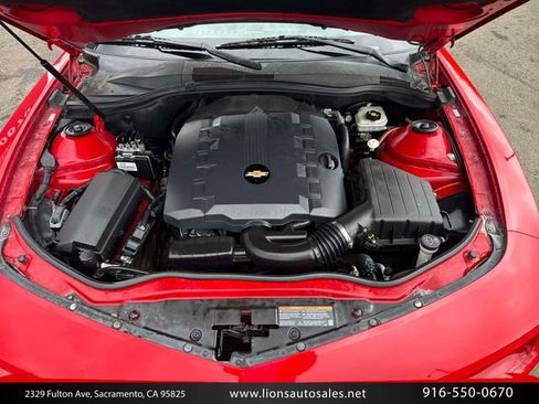 Used 2010 Chevrolet Camaro LT RWD image 12