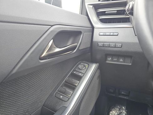 Used 2024 Lexus GX 550 image 32