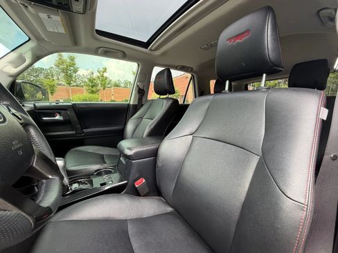 Used 2019 Toyota 4Runner TRD Off-Road Premium AWD/4WD image 12