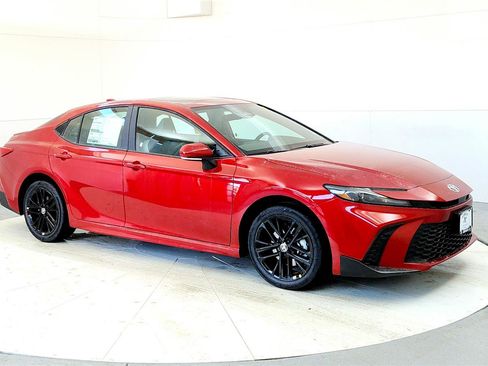 New 2026 Toyota Camry SE image 7