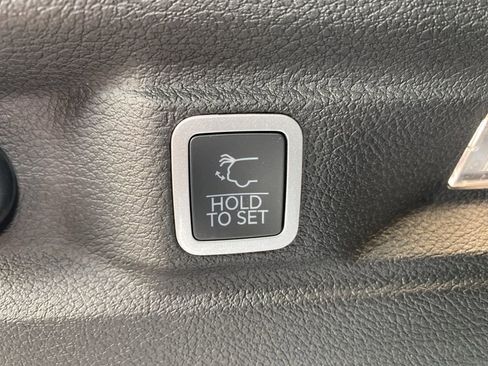 New 2025 Jeep Grand Cherokee L Limited w/ Black Appearance Package image 20