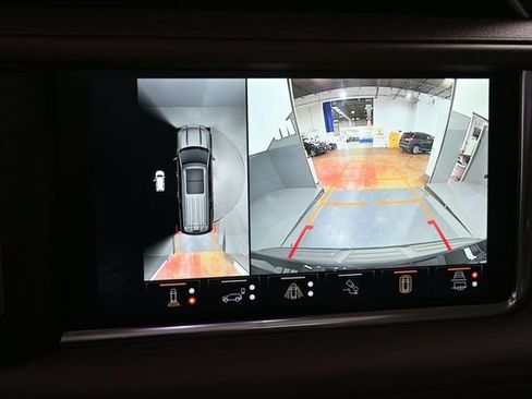 Used 2024 GMC Yukon Denali w/ Advanced Technology Package AWD/4WD image 16