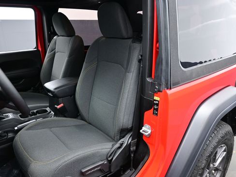 Used 2024 Jeep Wrangler Sport S image 10