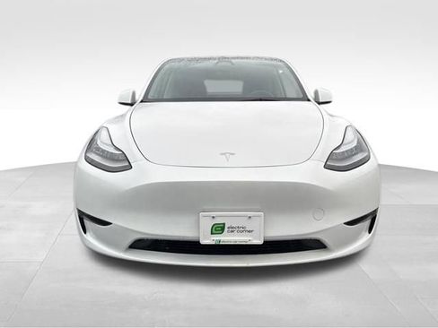 Used 2023 Tesla Model Y Long Range image 2