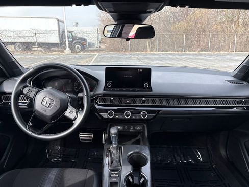 Used 2025 Honda Civic Sport image 12