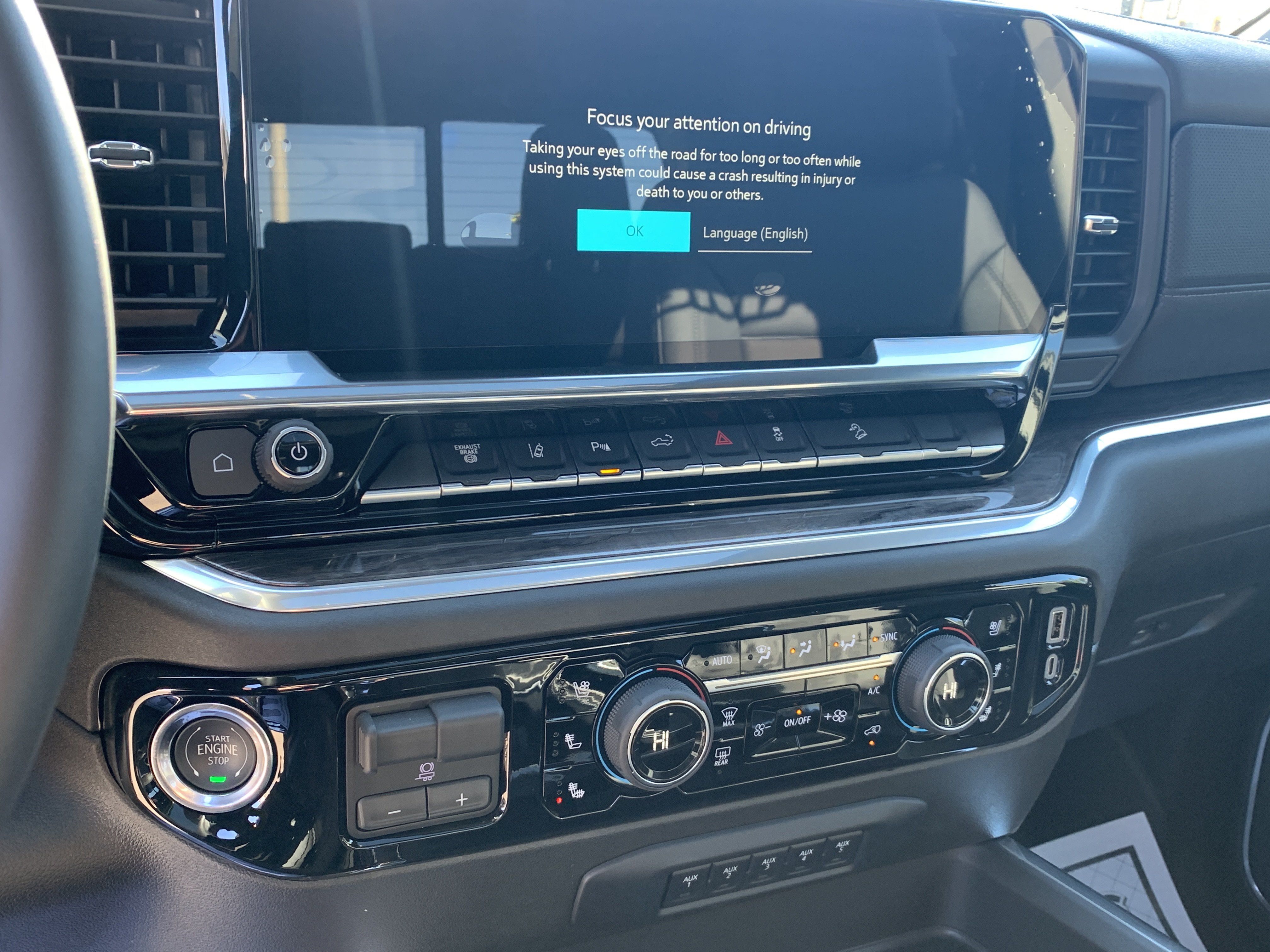 New 2025 Chevrolet Silverado 2500 LTZ w/ LTZ Premium Package AWD/4WD image 19