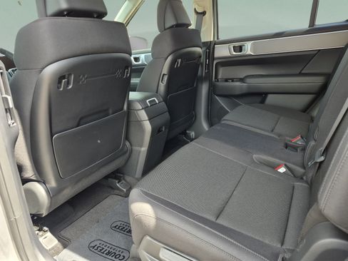 New 2027 Hyundai Santa Fe SE FWD image 18