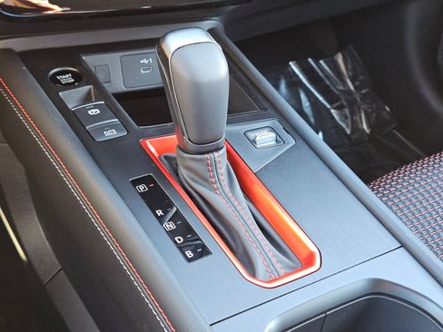 New 2026 Nissan Kicks SR FWD image 19