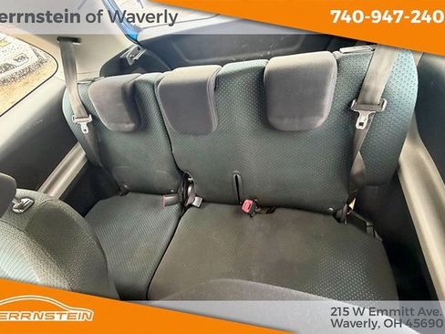 Used 2008 Toyota Yaris 2-Door Hatchback image 8